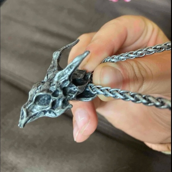 “Ice Dragon” Undead Zombie Viserion Game of Thrones Skull Goth Fantasy Necklace - Picture 13 of 16